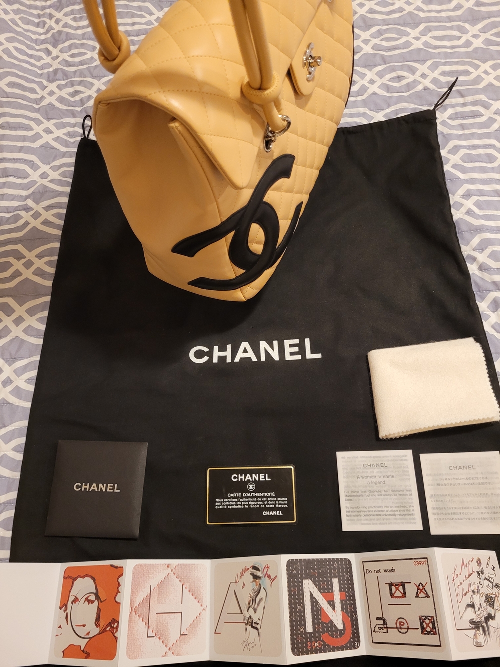 Brand New Authentic Vintage Chanel Cambon CC Women's Flap Bag - Beige & Black - Picture 15 of 16